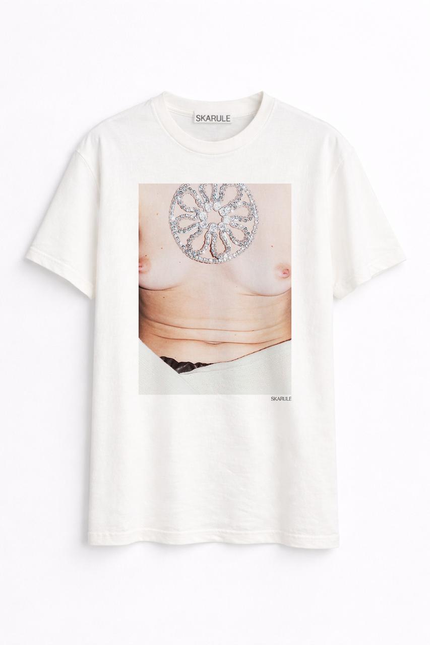 T-SHIRT BROOCH