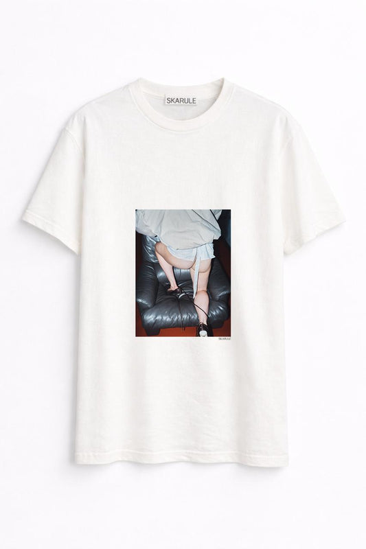 T-SHIRT COUCH