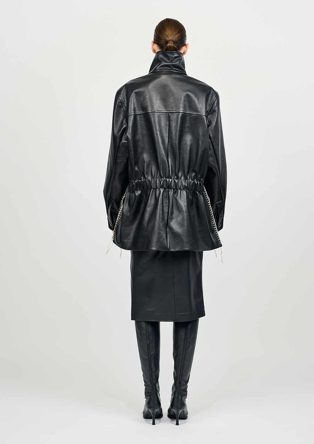 LEATHER SKIRT WITH SLIT